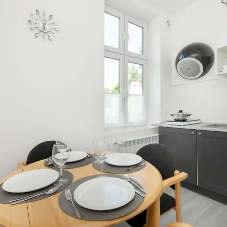 Stylowe W Sopocie Z Parkingiem Tylko 8 Minut Spaceru Od Morza By Renters Sopot