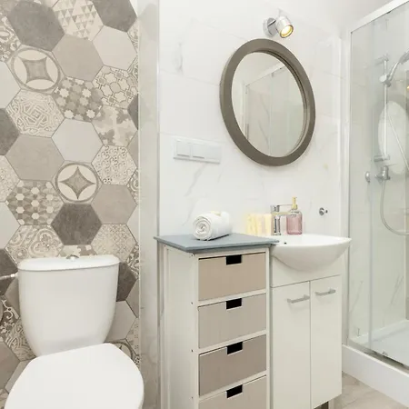 Stylowe W Sopocie Z Parkingiem Tylko 8 Minut Spaceru Od Morza By Renters Apartament Sopot